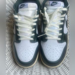 Nike dunks vintage green